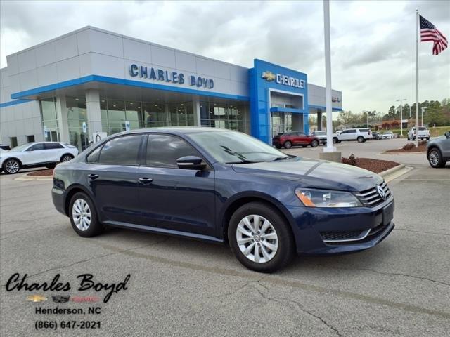 2013 Volkswagen Passat Vehicle Photo in HENDERSON, NC 27536-2966