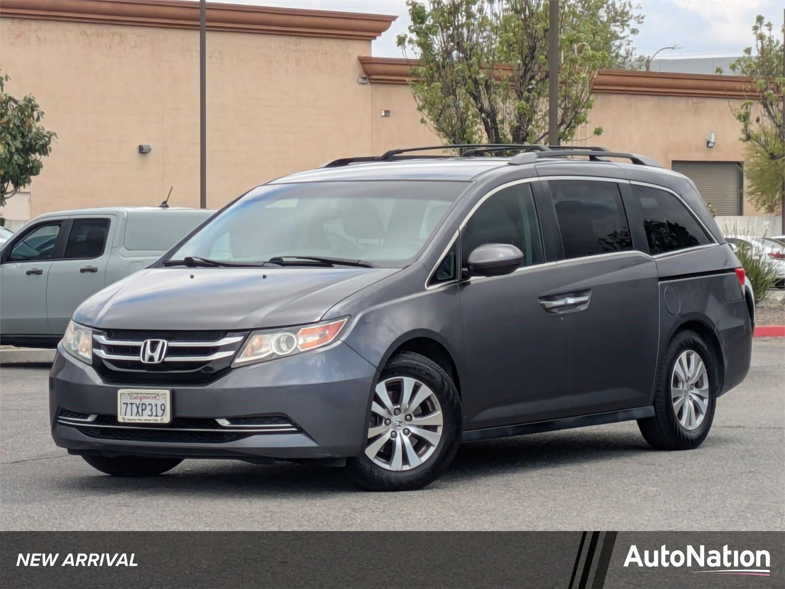 2016 Honda Odyssey Vehicle Photo in Valencia, CA 91355-1794