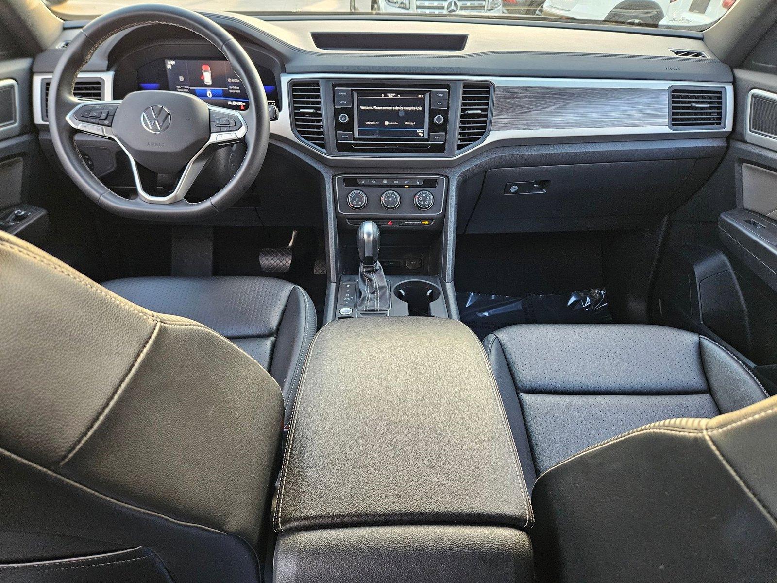 2022 Volkswagen Atlas Cross Sport Vehicle Photo in Pembroke Pines , FL 33027