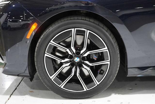 2024 BMW 760i xDrive Vehicle Photo in GRAPEVINE, TX 76051