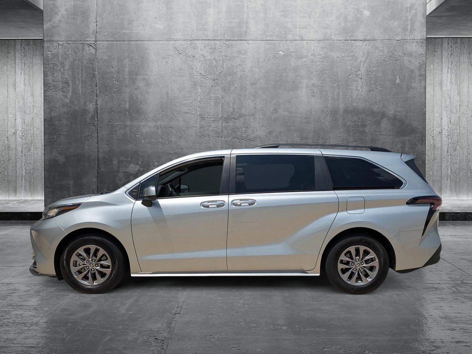2023 Toyota Sienna Vehicle Photo in Winter Park, FL 32792