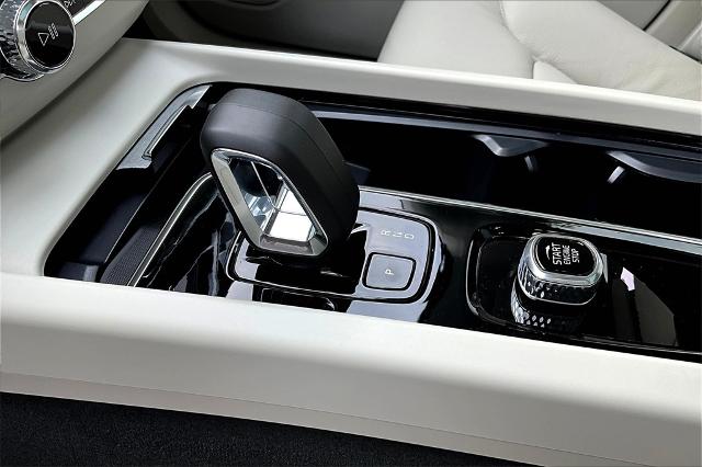 2025 Volvo XC60 Plug-In Hybrid Vehicle Photo in Houston, TX 77007