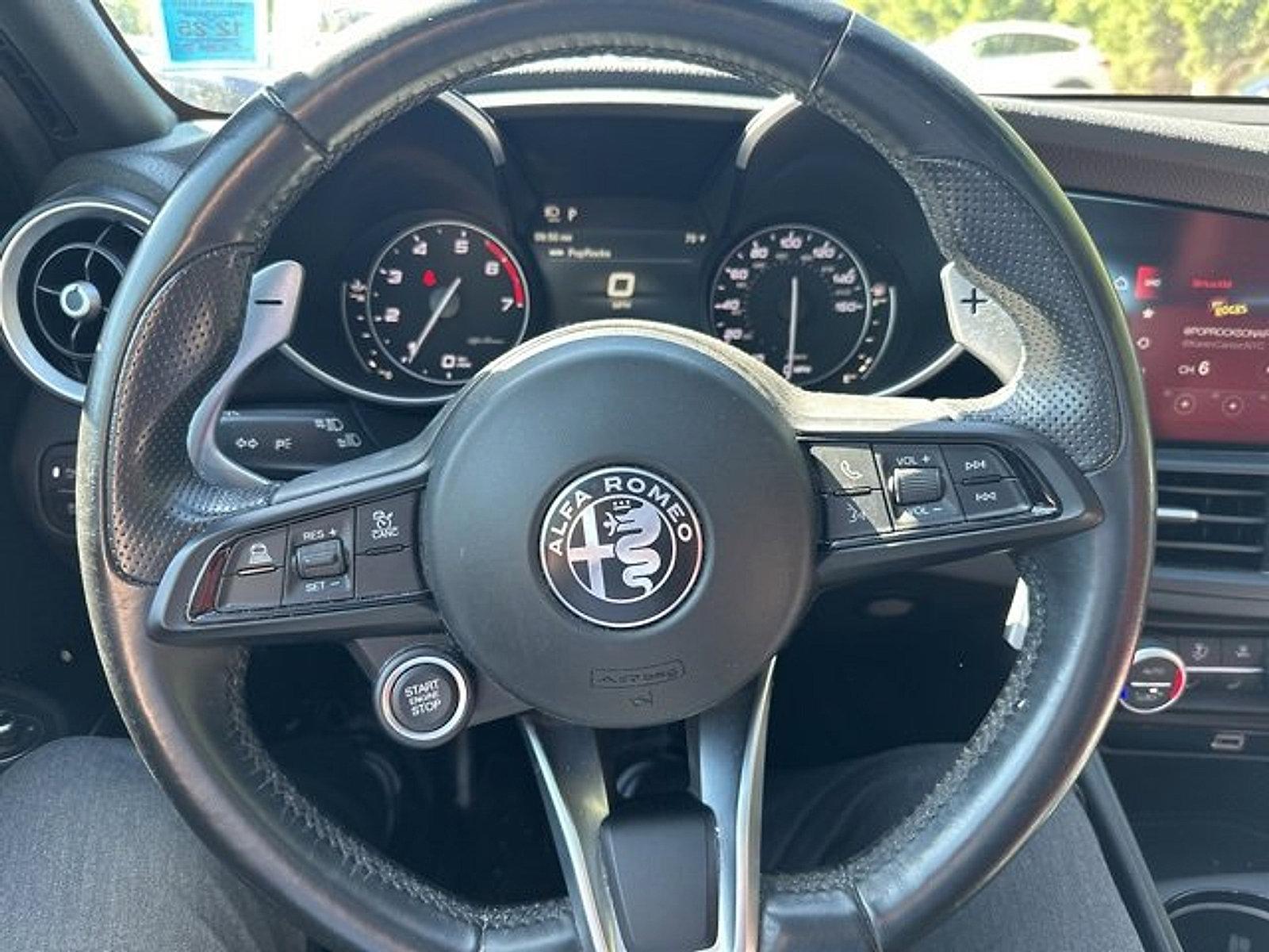 2022 Alfa Romeo Giulia Vehicle Photo in Willow Grove, PA 19090