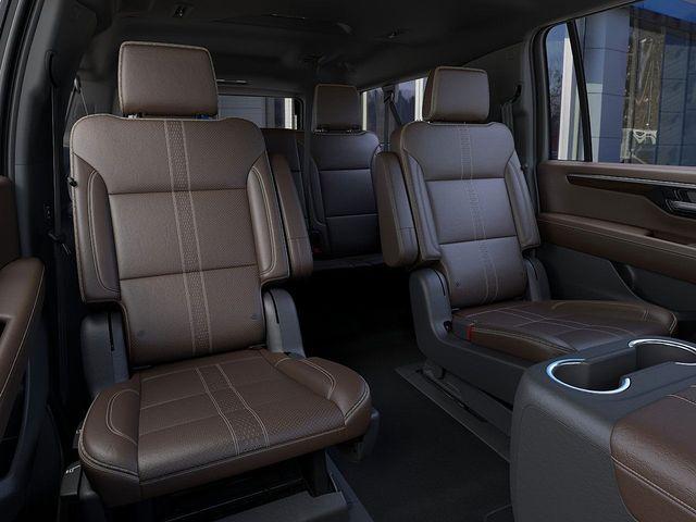 2025 Chevrolet Suburban Vehicle Photo in DANBURY, CT 06810-5034