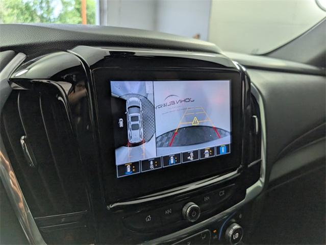 2023 Chevrolet Traverse Vehicle Photo in ENGLEWOOD, CO 80113-6708