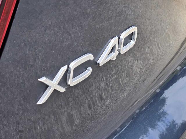 2022 Volvo XC40 Vehicle Photo in DENTON, TX 76210-9321