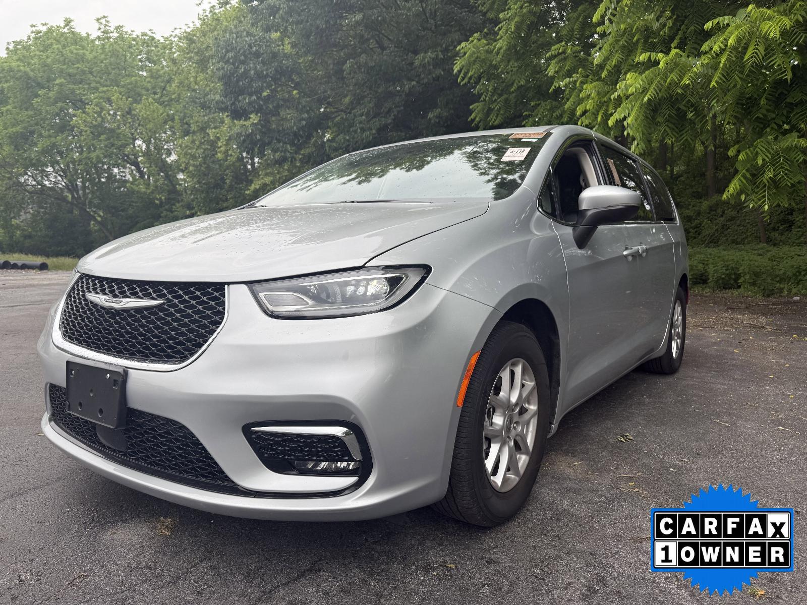 2023 Chrysler Pacifica Vehicle Photo in Harrisburg, PA 17111