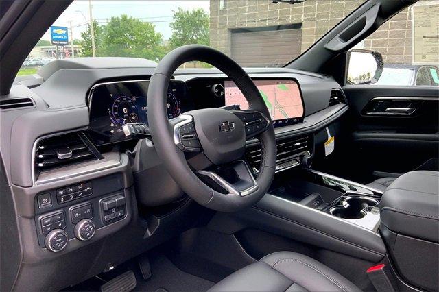 2025 Chevrolet Suburban Vehicle Photo in KANSAS CITY, MO 64114-4502