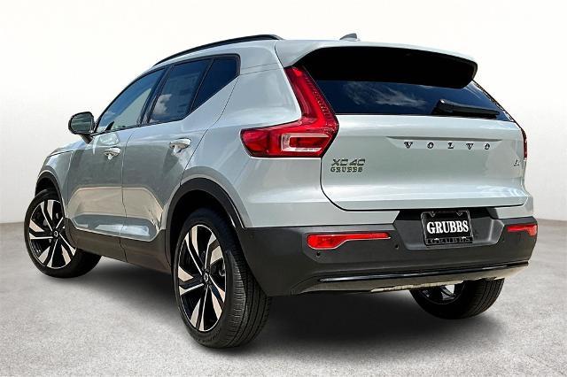 2026 Volvo XC40 Vehicle Photo in Houston, TX 77007