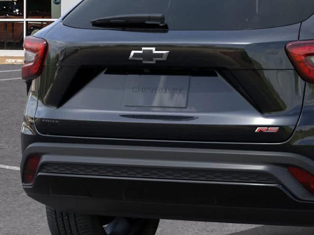 2025 Chevrolet Trax Vehicle Photo in MOON TOWNSHIP, PA 15108-2571