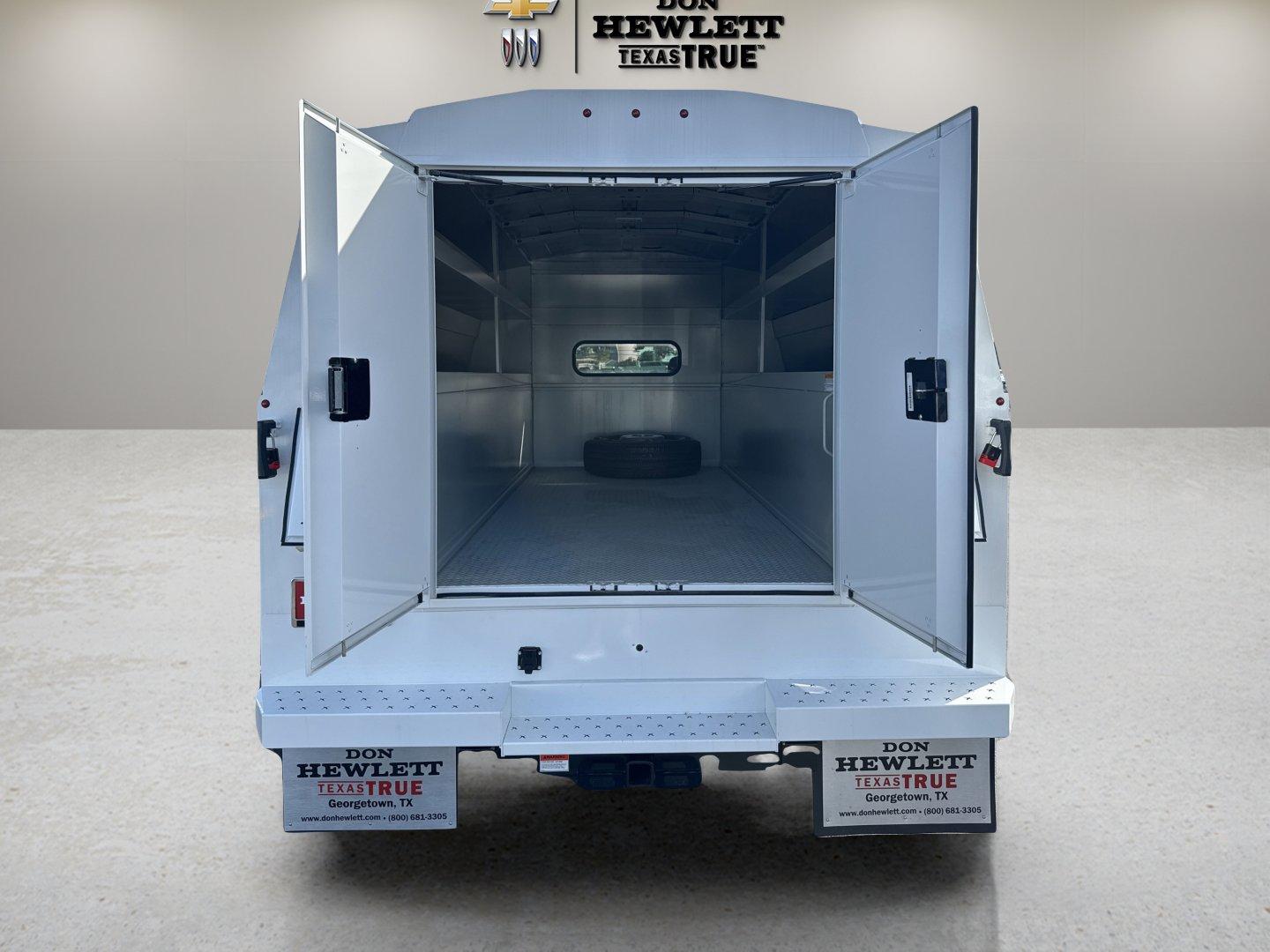 2025 Chevrolet Silverado 3500 HD Chassis Cab Vehicle Photo in GEORGETOWN, TX 78626-7508