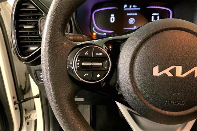 2023 Kia Soul Vehicle Photo in KANSAS CITY, MO 64114-4502