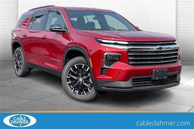 2025 Chevrolet Traverse Vehicle Photo in TOPEKA, KS 66609-0000