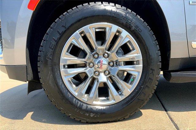 2022 GMC Yukon Vehicle Photo in TOPEKA, KS 66609-0000