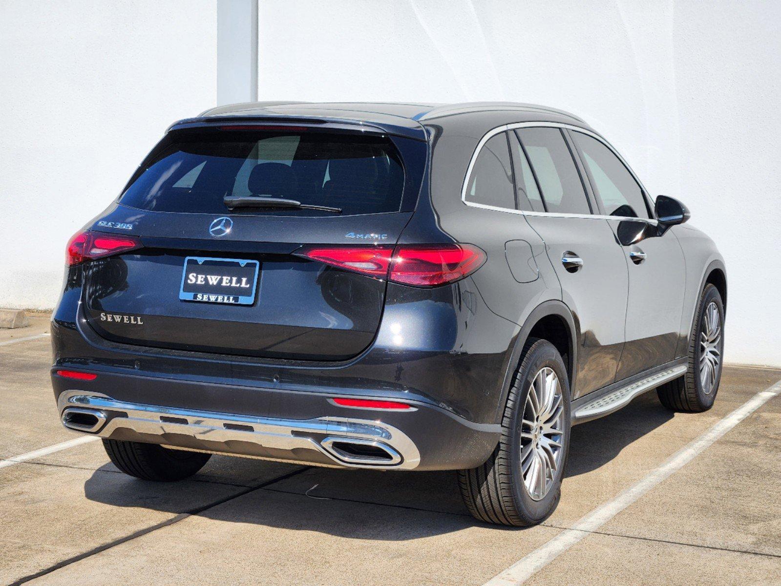 2025 Mercedes-Benz GLC Vehicle Photo in HOUSTON, TX 77079