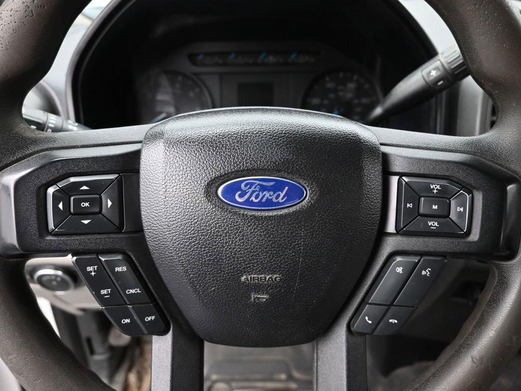 2017 Ford Super Duty F-250 SRW Vehicle Photo in Cedar Rapids, IA 52402