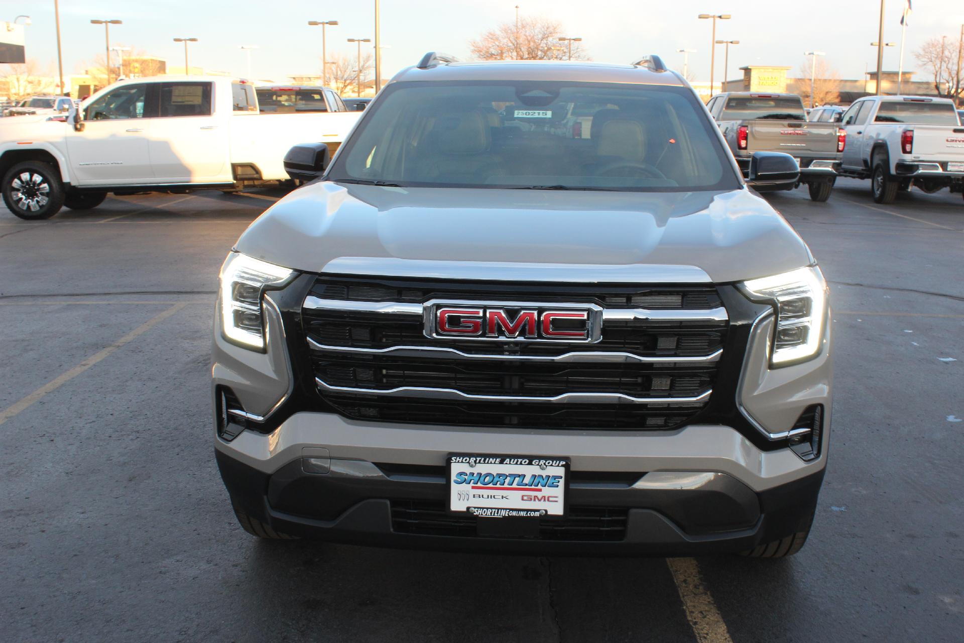 2025 GMC Terrain Vehicle Photo in AURORA, CO 80012-4011