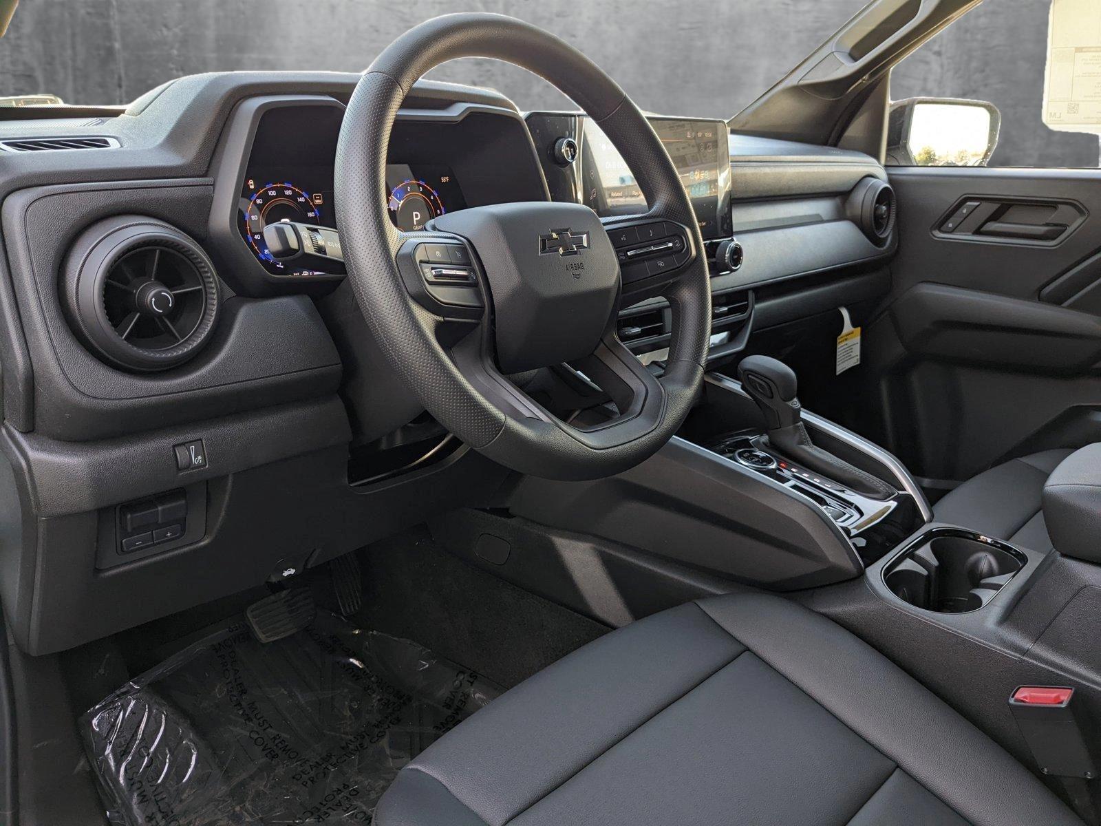 2024 Chevrolet Colorado Vehicle Photo in VALENCIA, CA 91355-1705