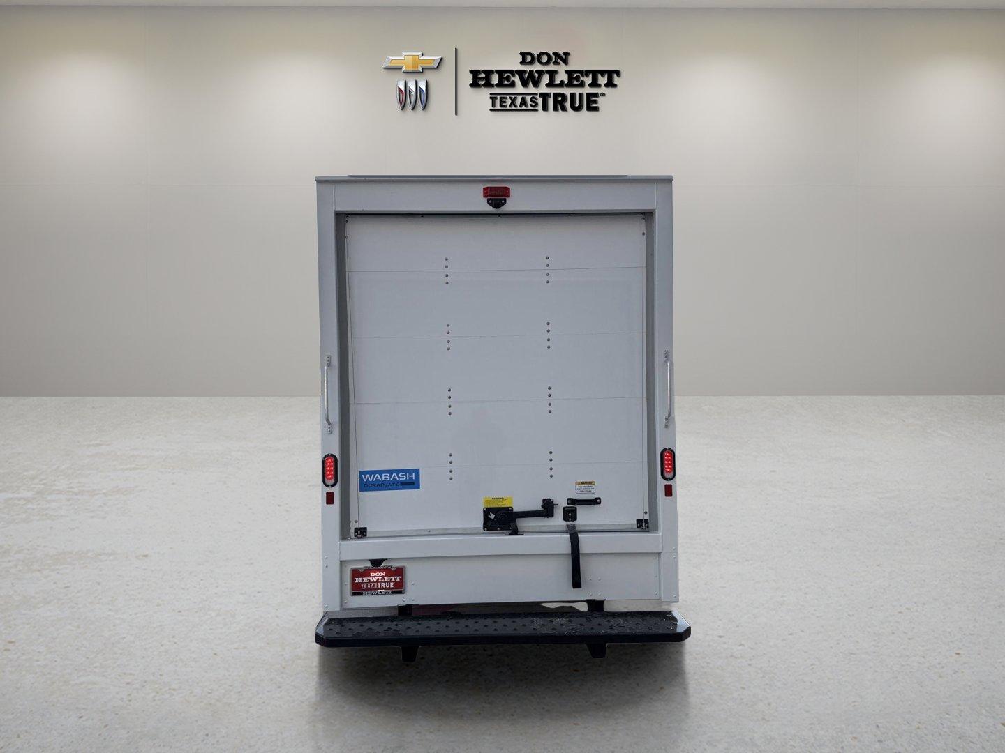 2024 Chevrolet Express Cutaway 3500 Vehicle Photo in GEORGETOWN, TX 78626-7508