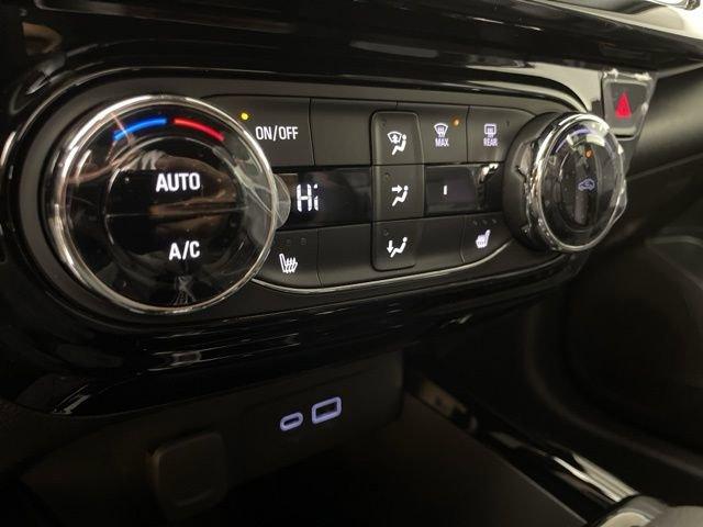 2025 Chevrolet Trax Vehicle Photo in PHOENIX, AZ 85014-3381