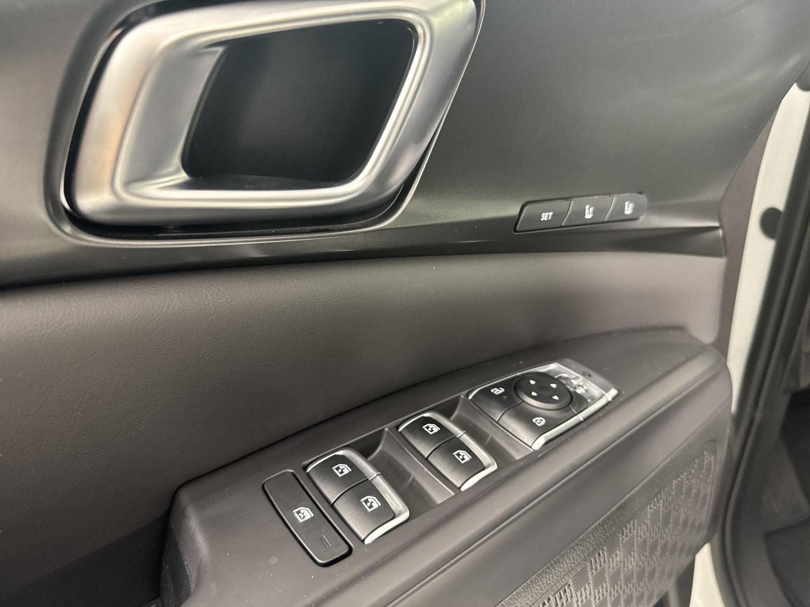 2025 Kia Carnival Hybrid Vehicle Photo in GEORGETOWN, TX 78626-7508