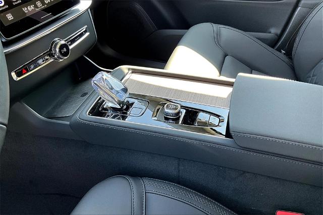 2025 Volvo XC90 Vehicle Photo in Grapevine, TX 76051