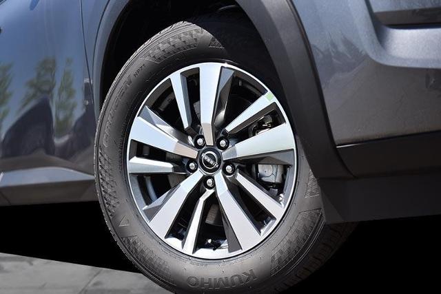 2025 Nissan Pathfinder Vehicle Photo in Ballwin, MO 63011
