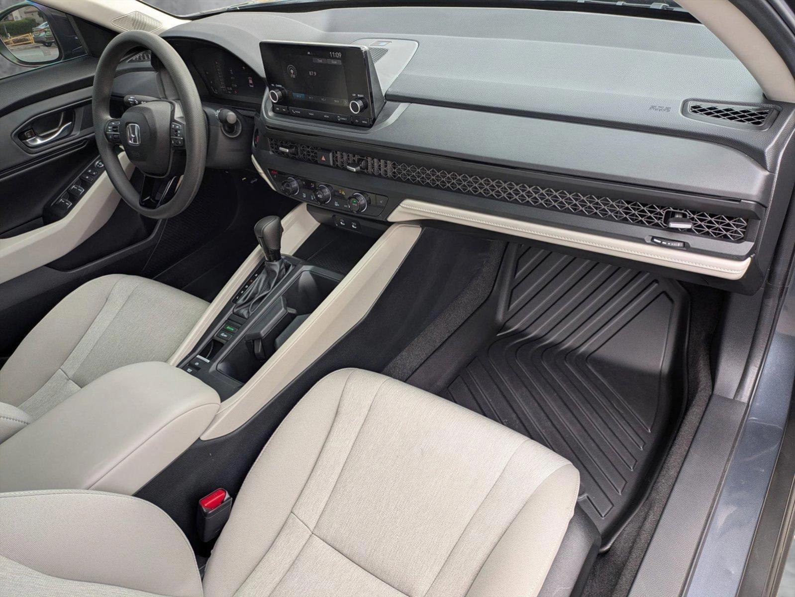 2025 Honda Accord Sedan Vehicle Photo in Valencia, CA 91355-1794