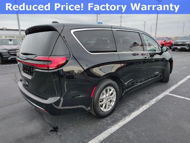 2024 Chrysler Pacifica Vehicle Photo in GREEN BAY, WI 54304-5303