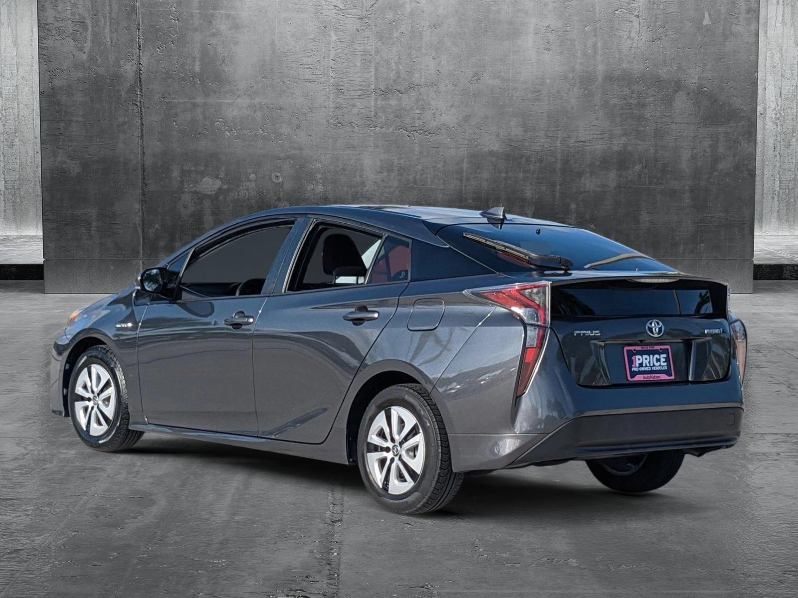 2017 Toyota Prius Vehicle Photo in Davie, FL 33331
