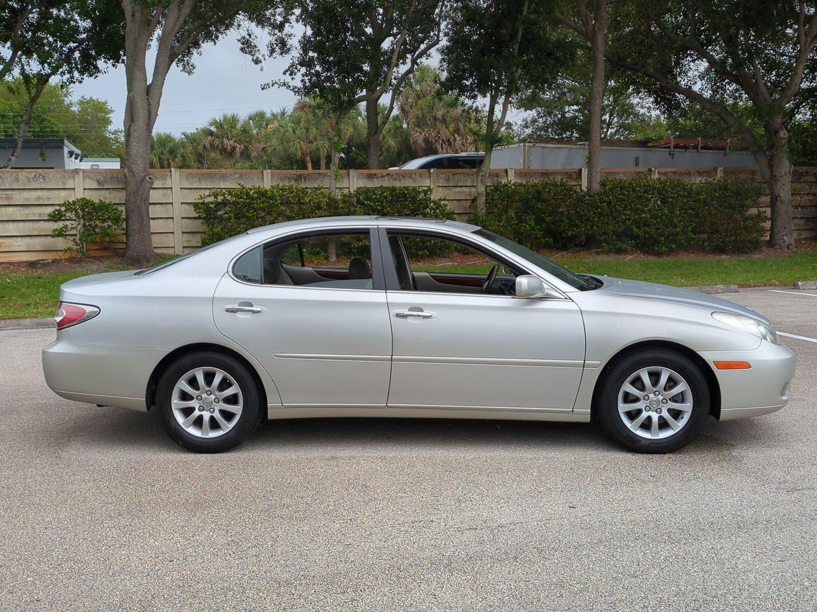 2002 Lexus ES 300 Vehicle Photo in West Palm Beach, FL 33417