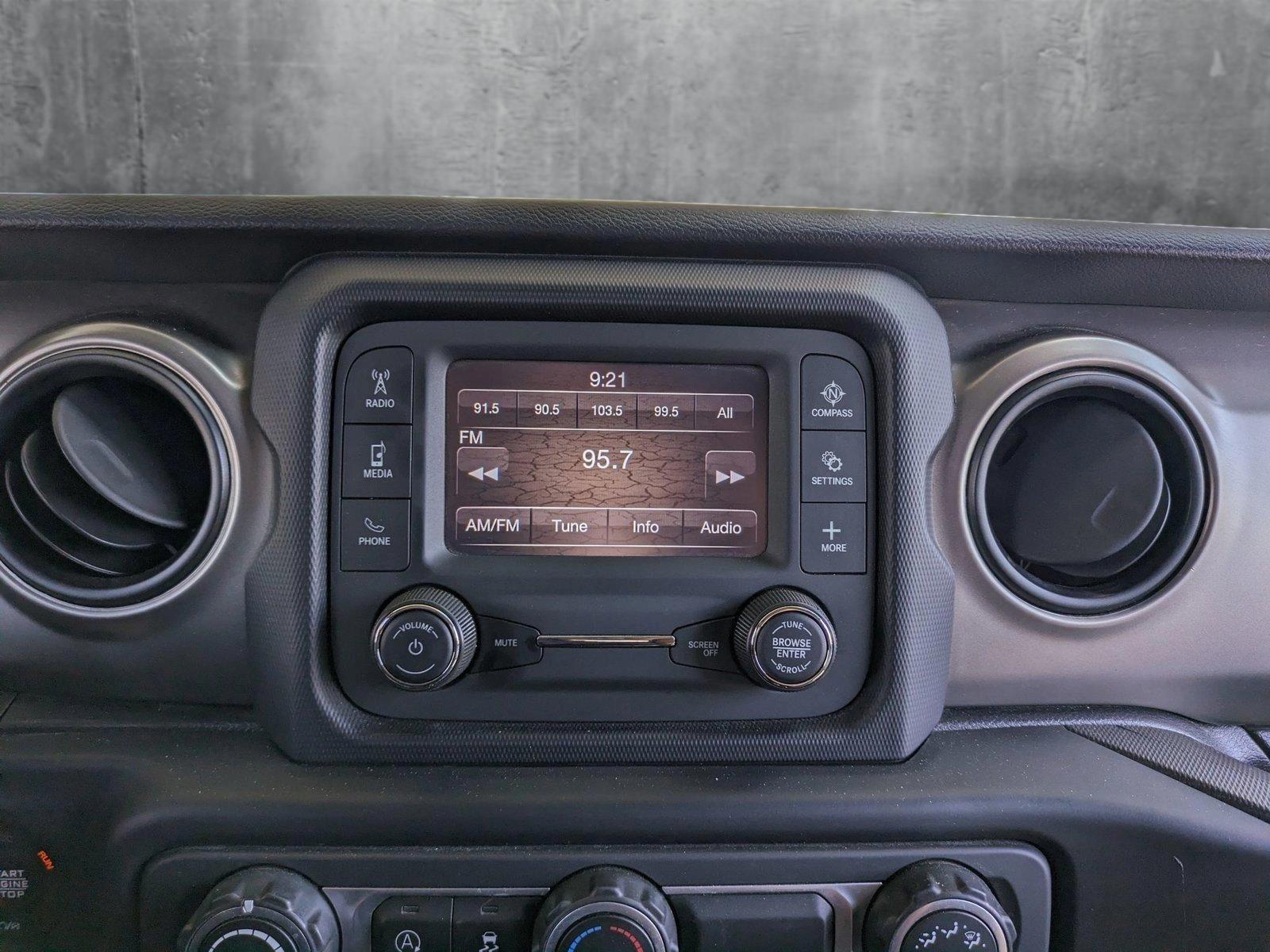 2021 Jeep Wrangler Vehicle Photo in St. Petersburg, FL 33713