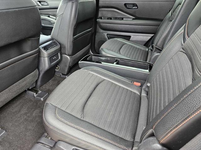 2023 Nissan Pathfinder Vehicle Photo in Fort Worth, TX 76132