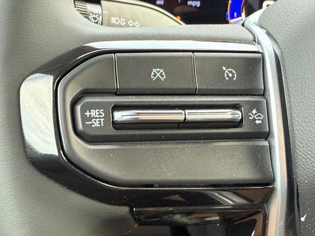 2025 Chevrolet Colorado Vehicle Photo in COLUMBIA, MO 65203-3903