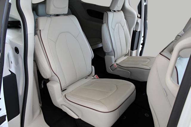 2018 Chrysler Pacifica Vehicle Photo in Green Bay, WI 54304