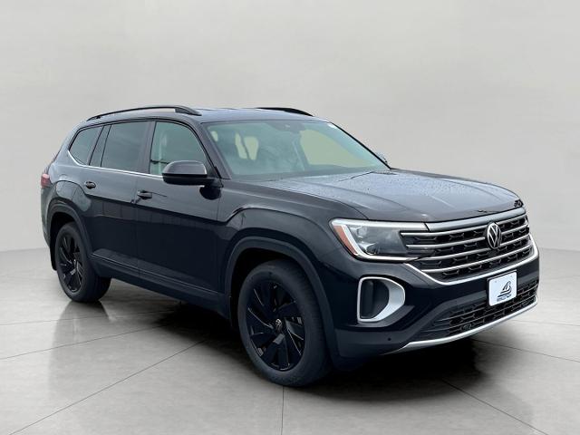 2025 Volkswagen Atlas Vehicle Photo in Neenah, WI 54956