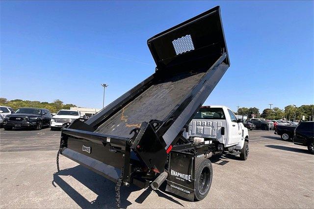 2024 Chevrolet Silverado 5500 HD Vehicle Photo in INDEPENDENCE, MO 64055-1314