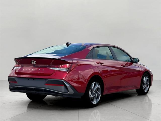 2025 Hyundai ELANTRA Vehicle Photo in Green Bay, WI 54304