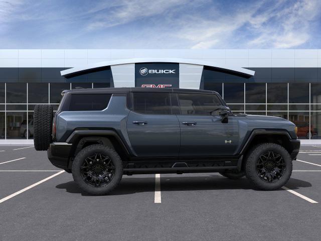 2025 GMC HUMMER EV SUV Vehicle Photo in MEDINA, OH 44256-9631