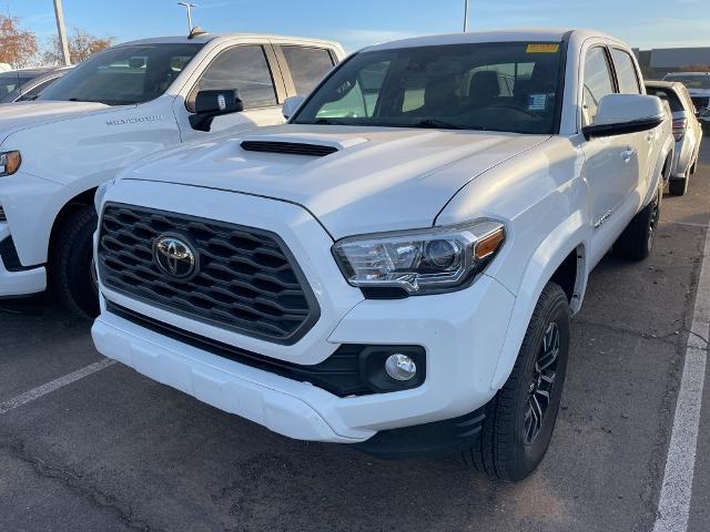 2022 Toyota Tacoma 2WD Vehicle Photo in GOODYEAR, AZ 85338-1310