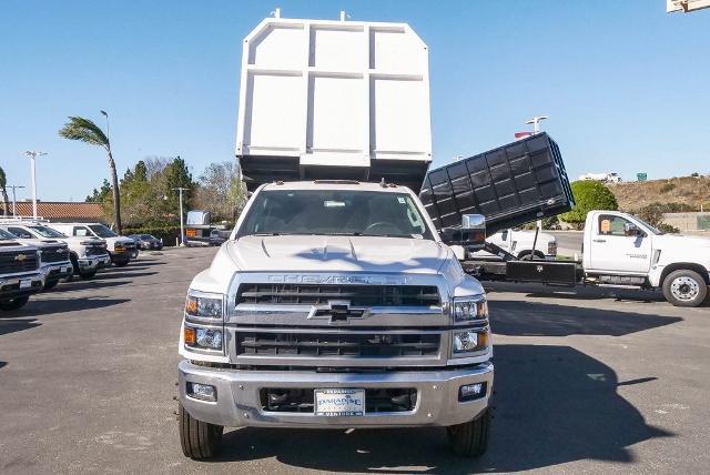 2023 Chevrolet Silverado Chassis Cab Vehicle Photo in VENTURA, CA 93003-8585