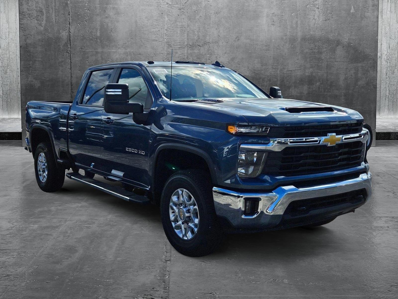 2025 Chevrolet Silverado 2500 HD Vehicle Photo in GREENACRES, FL 33463-3207