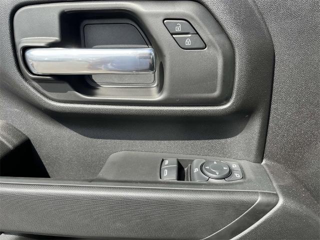 2024 Chevrolet Silverado 2500 HD Vehicle Photo in ALCOA, TN 37701-3235