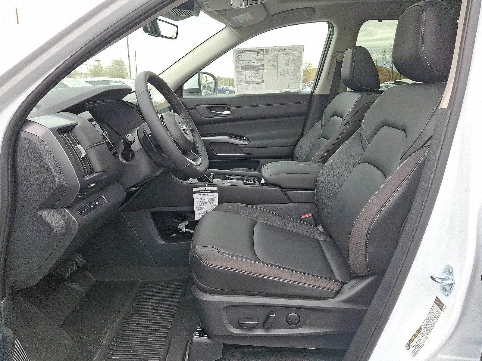 2025 Nissan Pathfinder Vehicle Photo in Mechanicsburg, PA 17050-2306