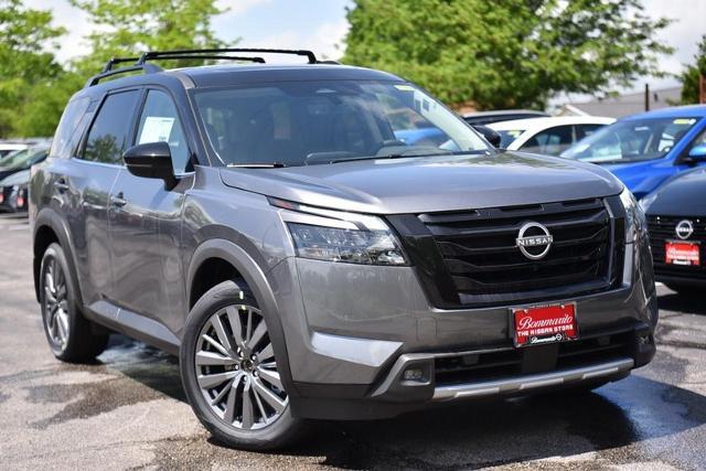 2025 Nissan Pathfinder Vehicle Photo in Ballwin, MO 63011