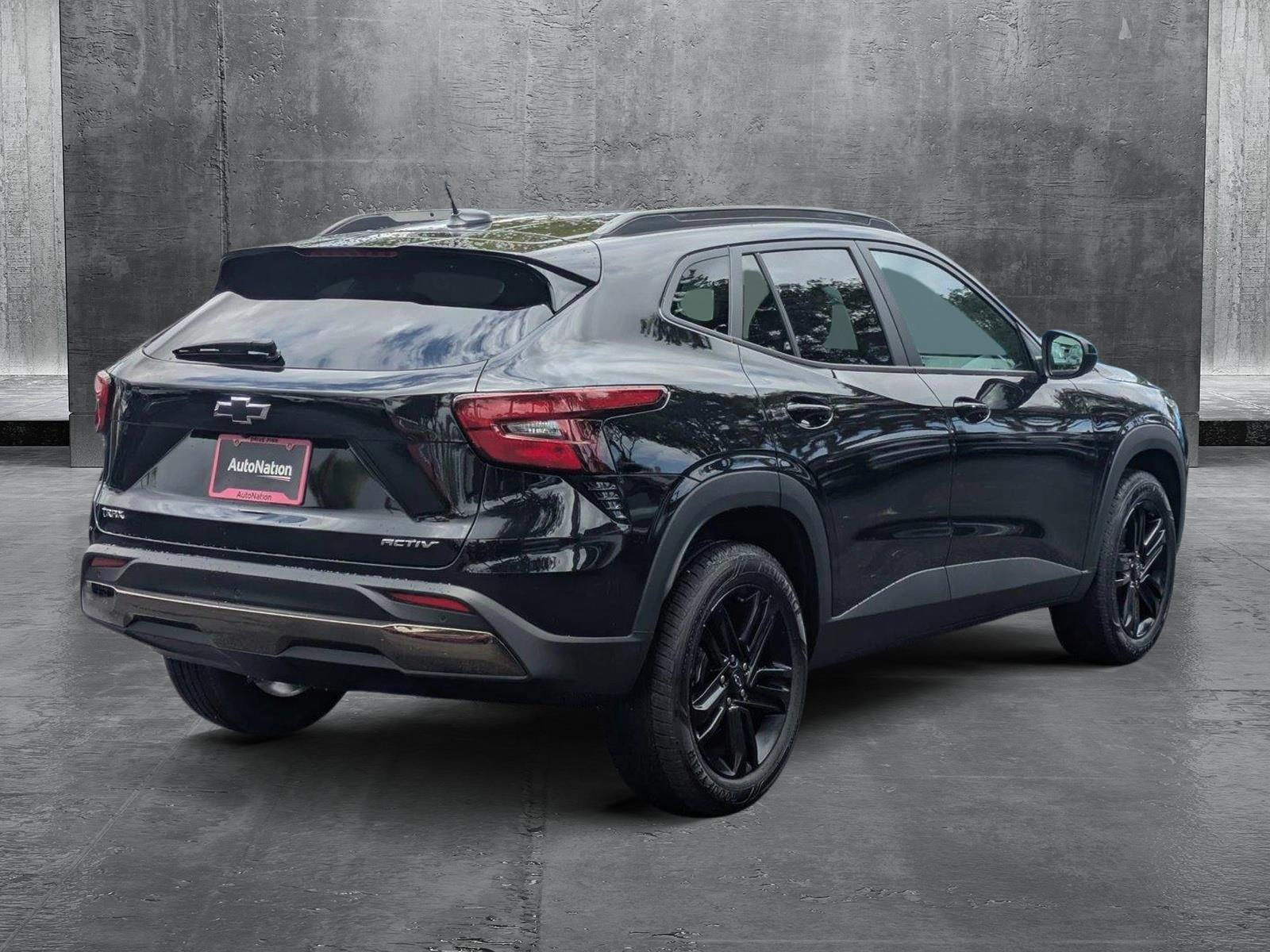 2025 Chevrolet Trax Vehicle Photo in GREENACRES, FL 33463-3207