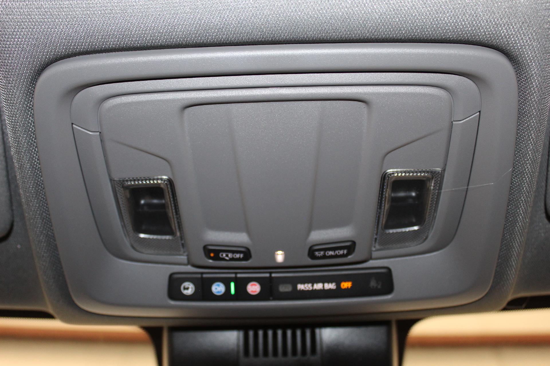 2025 Chevrolet Silverado 1500 Vehicle Photo in NORTHAMPTON, MA 01060-1120