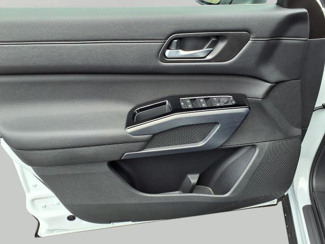 2025 Nissan Pathfinder Vehicle Photo in Oshkosh, WI 54904