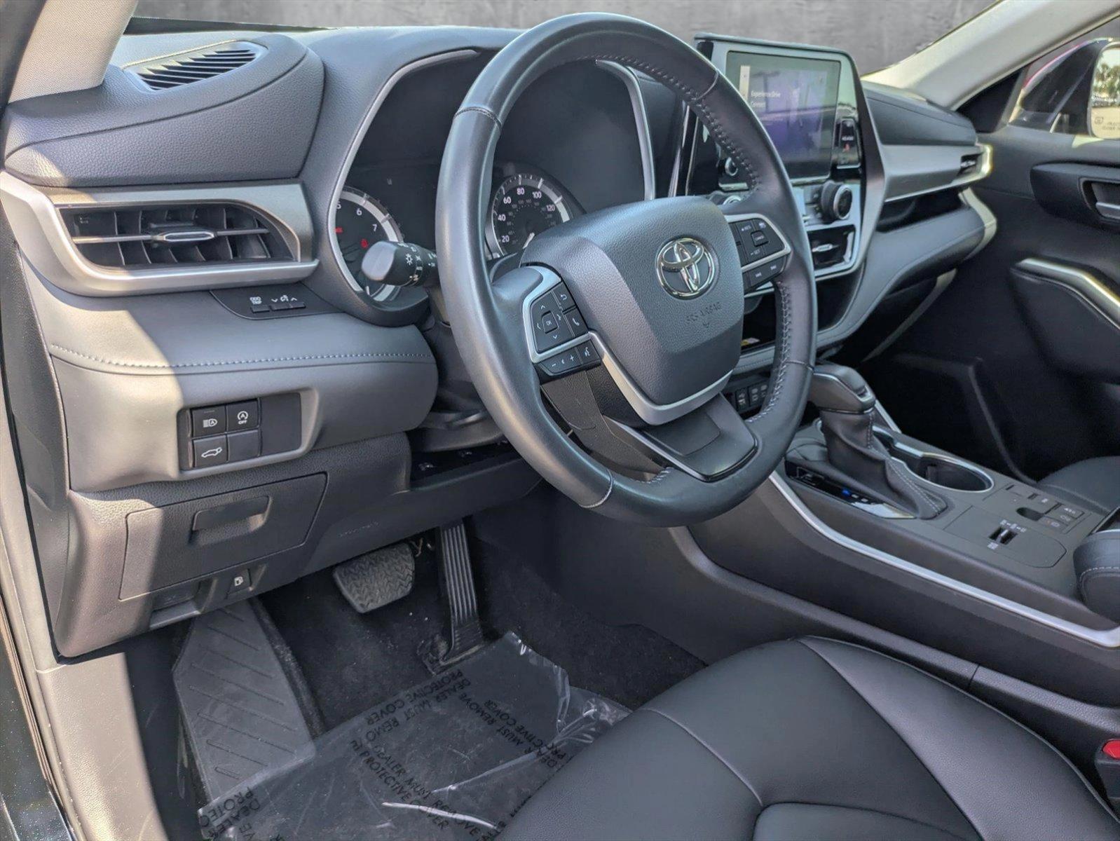 2023 Toyota Highlander Vehicle Photo in Winter Park, FL 32792