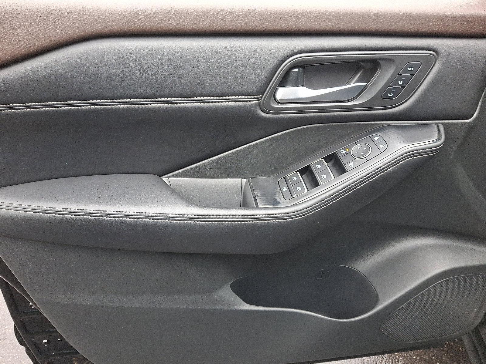 2023 Nissan Rogue Vehicle Photo in Jenkintown, PA 19046